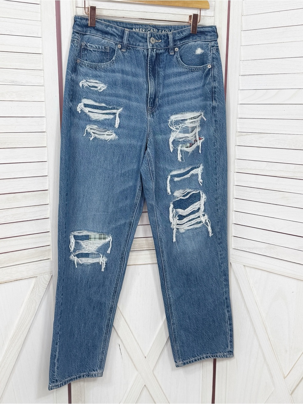 American Eagle Distressed Patched Mom Straight Jeans‎ Blue 10 High Waist